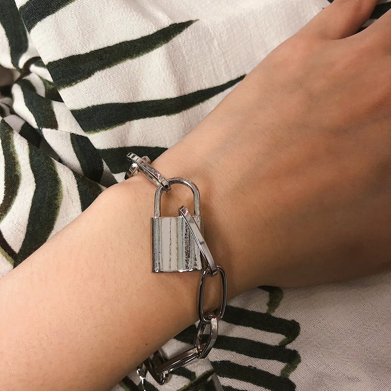 Temperament lock bracelet