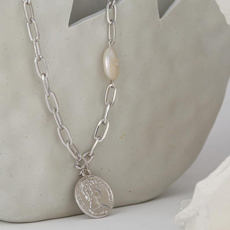 Fashion Ins Style Imitation Pearl Portrait Coin Necklace