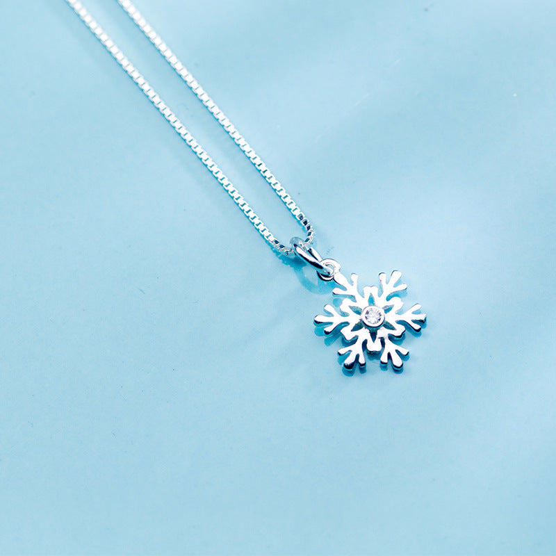 Single Diamond Snowflake Necklace Cute Flower Women